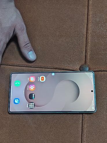 телефон fly б: Samsung Galaxy S25 Ultra, цвет - Зеленый — 3