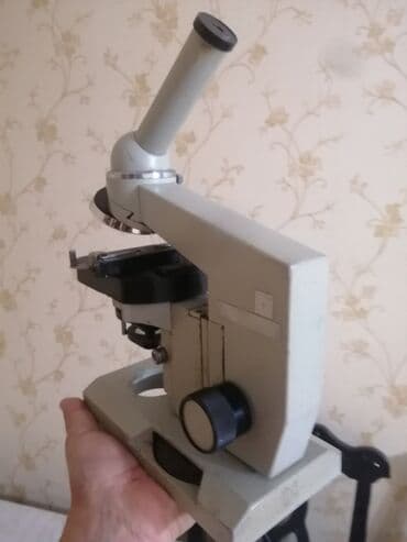 ikinci el sukute: Antik mikraskop SSSR. Linzalari yoxdu dekor kimi satilir — 2