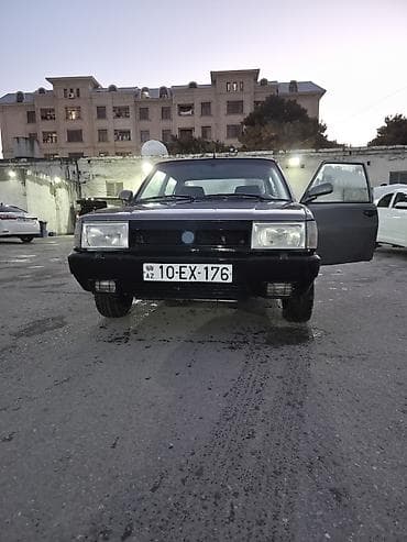 uaz 469 satisi: Model: Tofas Şahin (sedan) Rəng: Boz/metalik tünd ton Kuzov: 4 qapılı — 1