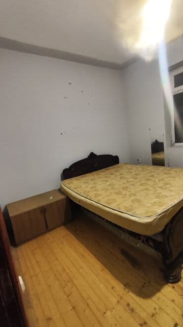 kiraye ev nermanovda: Hər şəraitli. komsamol dairəsində piyada keçidin yanında. 2 otaqlı ev — 5