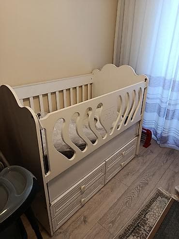 Oğlan və qız üçün, İşlənmiş, Dördbucaq, Beşik, Dəstsiz, Matras ilə, Yellənmə mexanizmsiz lalafo.az -da Oğlan və qız üçün, İşlənmiş, Dördbucaq, Beşik, Dəstsiz, Matras ilə, Yellənmə mexanizmsiz