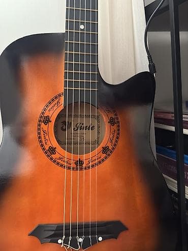 Fleytalar: Akustik gitara, 6 sim, İşlənmiş — 2