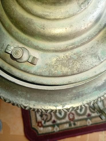 antik samovar: Antik kömür/sobaya əsaslanan samovar - Kütləvi metal gövdə, relyef — 7