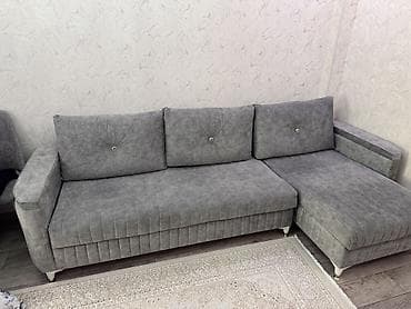 caska uzerinde sekil: Künc divan, Parça — 1