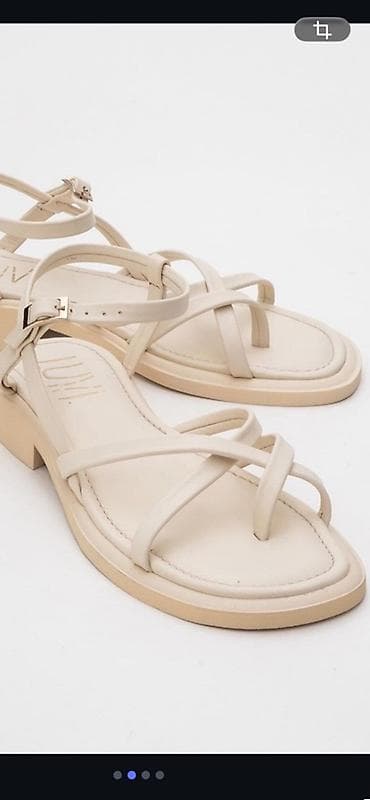 Bej rəngli qadın sandal - Minimalist dizaynlı, nazik kəmərli model -