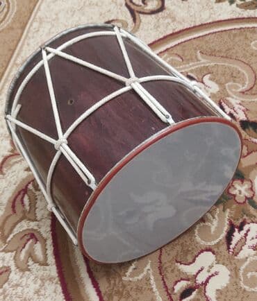 Alət təzədir həm toy hem uçebni üstünde sm58 mikrafonu ve qabı