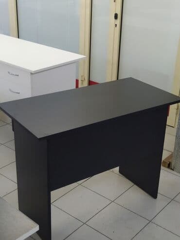 ofis masası 2. el: Yeni, İşçi üçün, Künc masa — 3