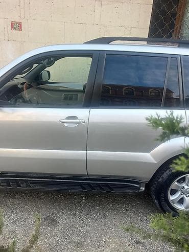 rels: Toyota Land Cruiser Prado: 2.7 l | 2006 il Ofrouder/SUV — 2