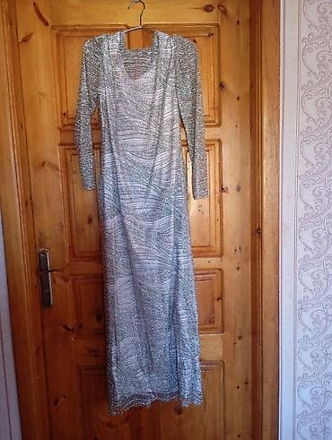 qadin sport geyimleri: Parıltılı uzun ziyafət donu - Model: Uzun, dar kəsimli, döşətrafı — 2