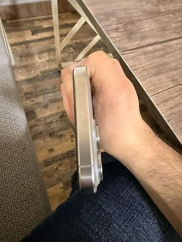 iphone 11 pro max satilir: IPhone 15 Pro Max, Face ID — 4