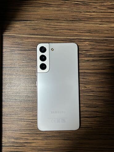 telefon ekran şəkilləri: Samsung Galaxy S22, rəng - Gümüşü, Simsiz şarj — 2