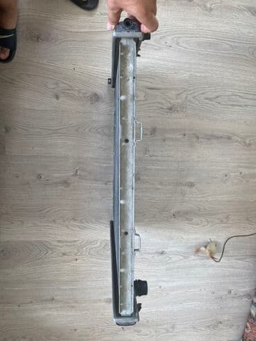 qazel radiator: BMW X5 E53 2001 il 3.0 motor Radiator yaxsi vezyetdedi, yoxlanilib — 5