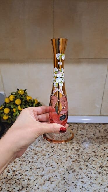 qedimi boşqablar: Bir vaza, Bogem şüşəsi — 2