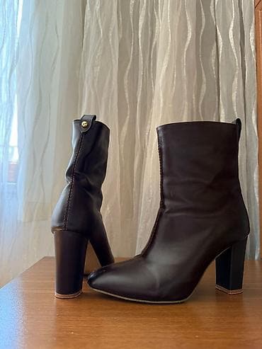 yay ayaqqabilari 2020: Qəhvəyi bot — 2