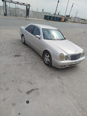 audi q5: Mercedes-Benz E-Class (W210) sedan - Kuzov: gümüş rəng, 4 qapı — 3