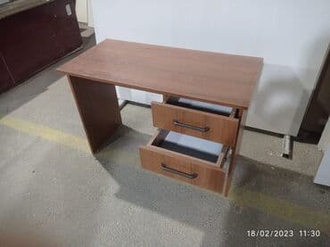 Вешалки: Новый, Для сотрудника, Квадратный стол — 5