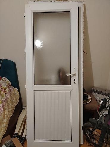 gunew paneli: PVC qapı – şüşəli və panelli - Material: ağ rəngli PVC profil - Üst — 3