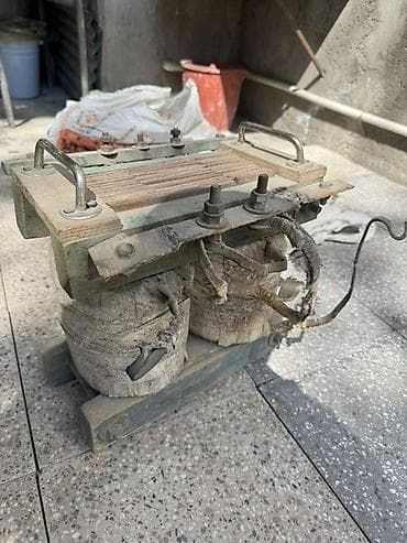 Ağır tip elektrik transformatoru (köhnə sənaye model) - Növ: Güc