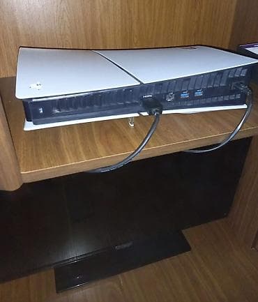Видеоигры и приставки: PS5 Slim 1TB paketi Komplekt: - PlayStation 5 Slim 1TB (Digital — 4