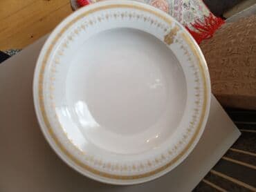 sade alçipan fiqurlari: Dekorativ əşyalar dəsti - İtlə kompozisiyalı masa saatı: Qara-bürünc — 17