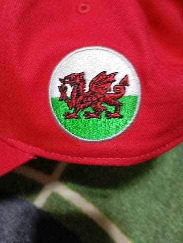 coban geyimi: UEFA EURO 2020 rəsmi məhsulları – Uels (Wales) fan seti Dəst: - — 4