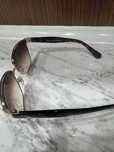 Şəxsi əşyalar: Gün eynəyi — 7