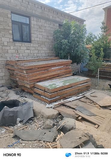 Çorni pol taxtaları var aralarında strapillər və polluq taxtalarda var — 1