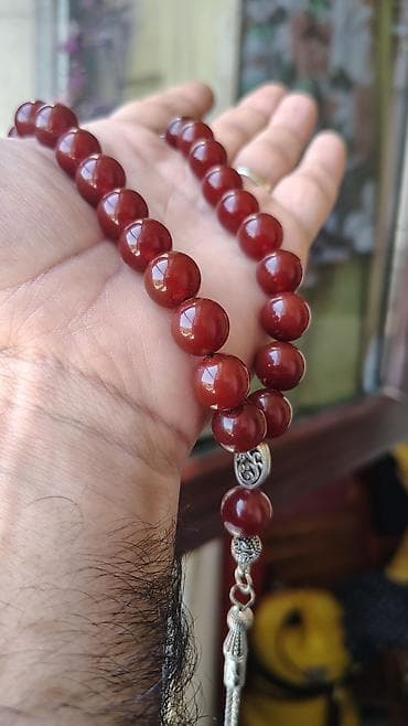 mirvari muncuq: Qırmızı aqatdan təsbeh - Material: təbii qırmızı aqat (yüksək — 2