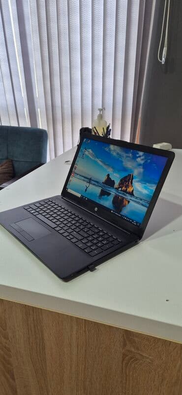 m2 ssd qiymeti: HP noutbuk – 15.6" ekranlı, qara korpus. Processor : Intel core i3 - — 3