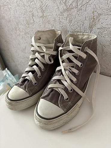 Unisex kanvas hi-top krossovkalar
37razmerdedi — 1