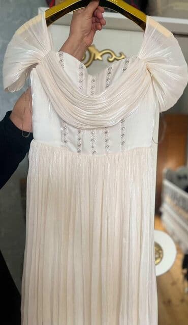 deri godekceler qadin: Ziyafət donu, Maksi — 3