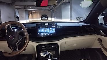 sedan maşın: BYD Qin Plus: 1.5 l | 2024 il 6160 km Sedan — 5