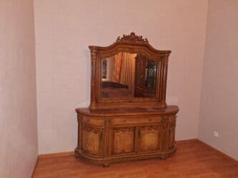 Dolablar: İşlənmiş, Güzgülü, Rumıniya — 2