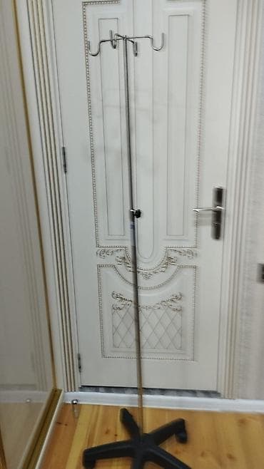 Tibbi sistem ştanqı – serumaqac (IV stend) - Material: paslanmayan