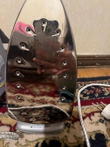 ütü: Saachi Steam Iron buxarlı ütü.hec bir problemi yoxdu.cox yaxşı — 3