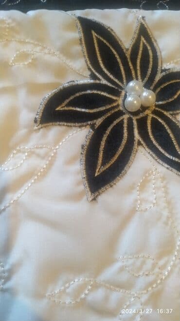 Yataq üçün Yeni rəng - Qara Yataq örtüyü, Ünvandan götürmə — 4