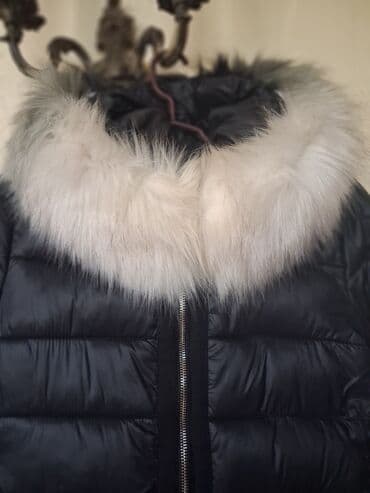 qara hicab: Moncler, S — 7