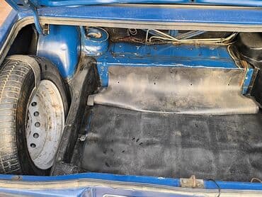 traktor yer qazan: VAZ 2107, mavi rəngli sedan Xüsusiyyətlər: - Kuzov: sedan, klassik — 14