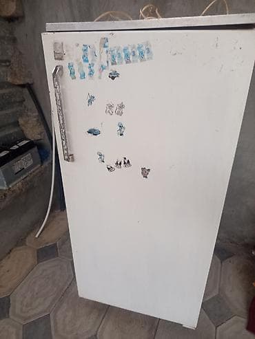 isti su: Kompakt tək qapılı soyuducu - Üst bölmədə kiçik dondurucu kamerası — 2