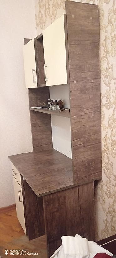 Düz masa, Polkalı, Siyirməli, Teksturalı laminat