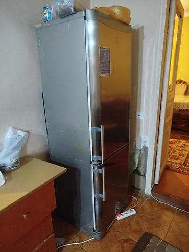 İşlənmiş 2 qapılı Indesit Soyuducu Satılır, rəng - Gümüşü — 2