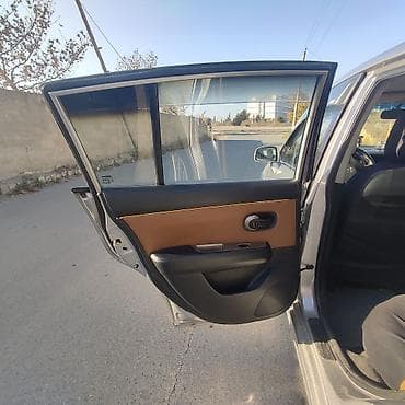 vurug masin: Nissan Tiida: 1.5 l | 2004 il Hetçbek — 6