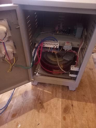 qapi evi: PRIME SVC-10000 elektromaşın tipli gərginlik stabilizatoru - Model — 2