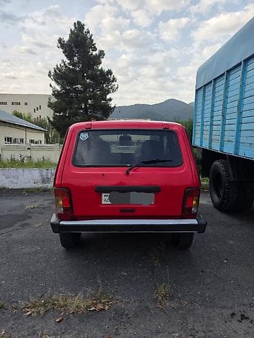 opel vectra a: VAZ (LADA) 4x4 Niva: 1.7 l | 1996 il 231562 km Sedan — 2