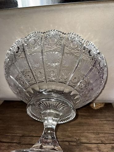 konfet sekilleri: Məhsul: Kəsim naxışlı şüşə/qəlib kristal ayaqlı meyvəqabı (Glassluk) — 2