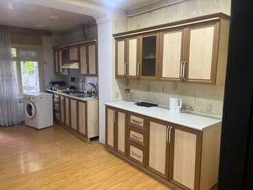 binə atçiliq: Azadliq metrosuna yaxın 5 mertebeli binanın 1-ci mərtəbəsində yerləşən — 2