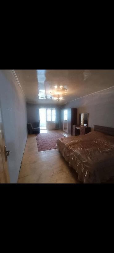 kirayə 1 otaq: Geniş və işıqlı mənzil Satılır şəhərin mərkəzi bazardan yuxarda 3 — 2