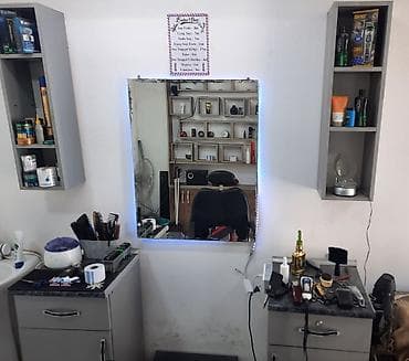kunc dolablar: Bərbər mebeli satılır. Komplekt: - LED işıqlı divar güzgüsü (işıq — 3