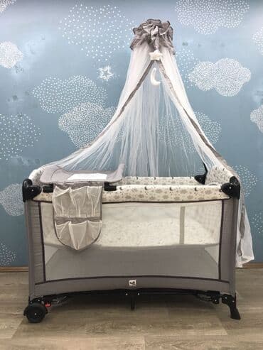 Uşaqlar üçün portativ çarpayı. Qatlanan dizaynı sayəsində səyahət və