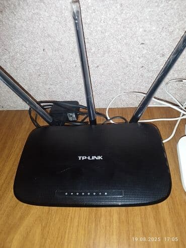 xiomi modem: XIAOMI MI modemi, 4 antenli - 35 
Qara TP-link modemi, 3 antenli - 35 — 2